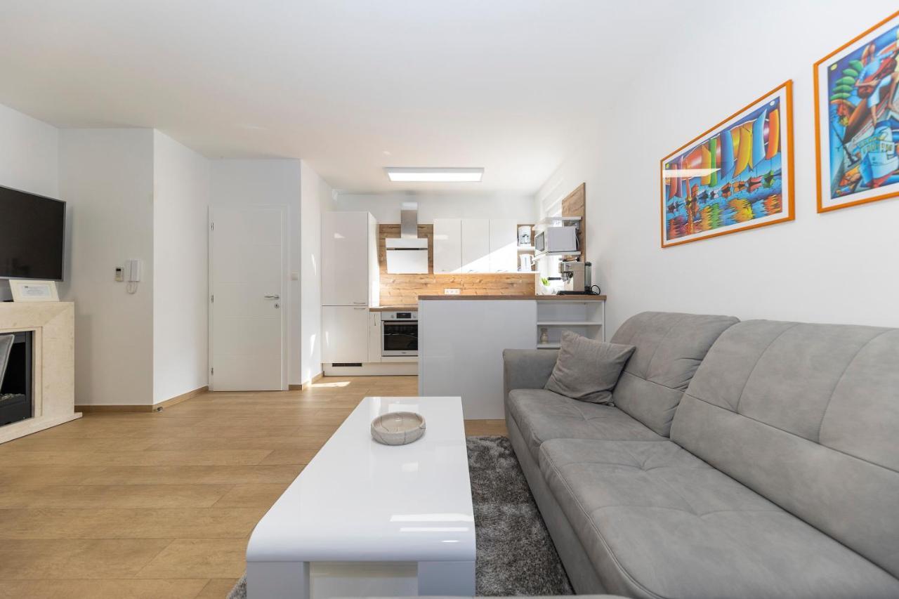 Joy 2 Apartment Новаля Екстер'єр фото